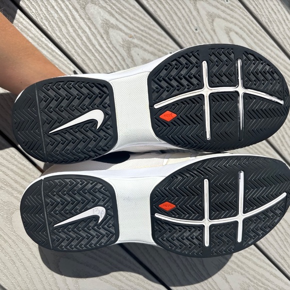 Nike Zoom Vapor 9.5 Tour White Black Federer Rafa Tennis 631458 Men's Size 8.5 - Picture 11 of 11